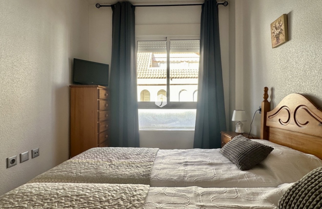 D'occasion - Appartement -
Torrevieja - Costa Blanca