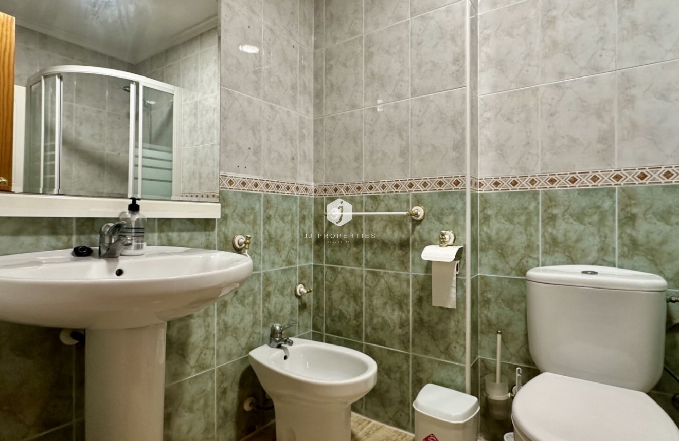 D'occasion - Appartement -
Torrevieja - Costa Blanca