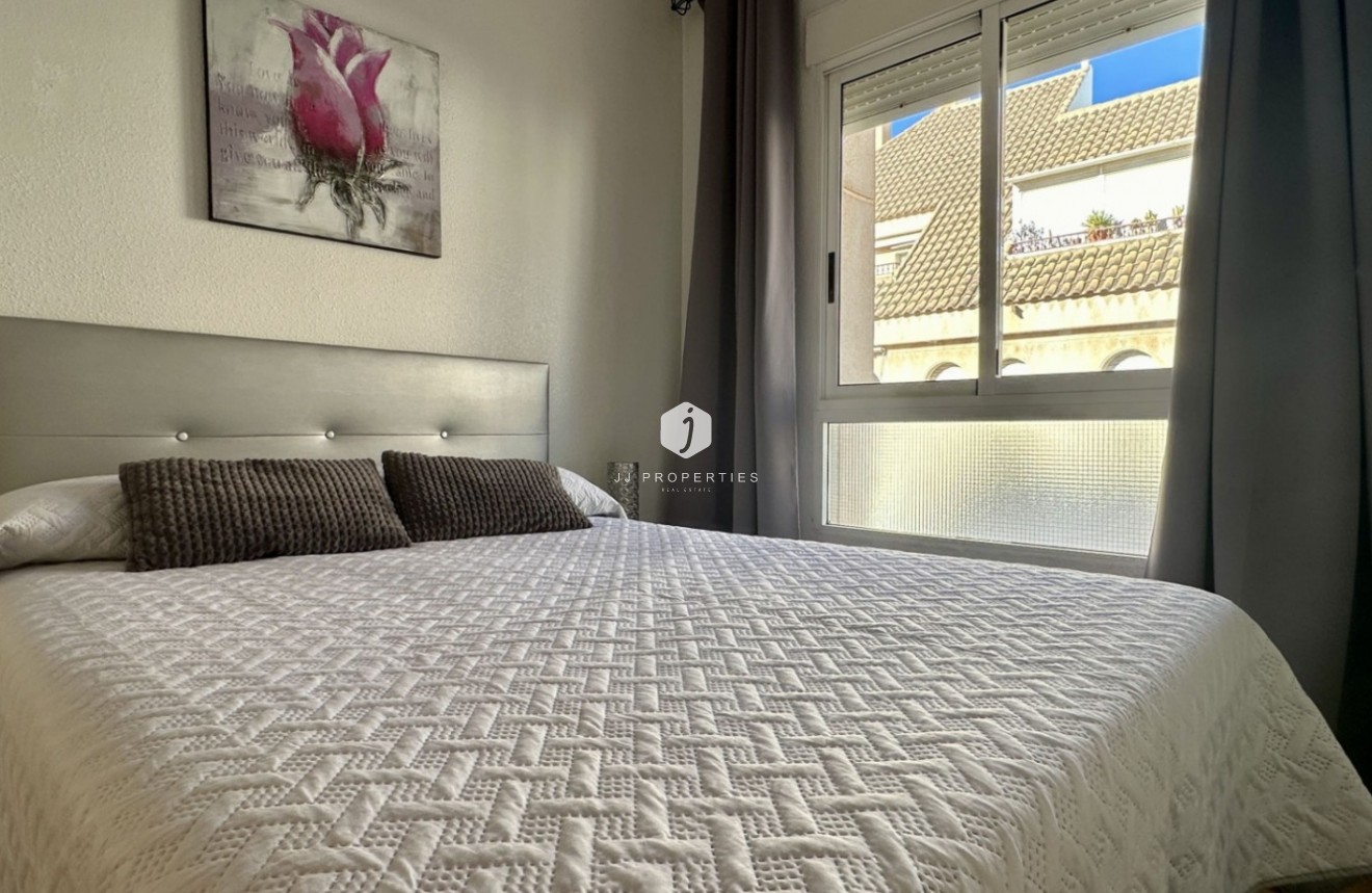 D'occasion - Appartement -
Torrevieja - Costa Blanca