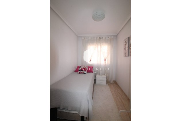 Tweedehands - Appartement / flat -
Torrevieja - Centro