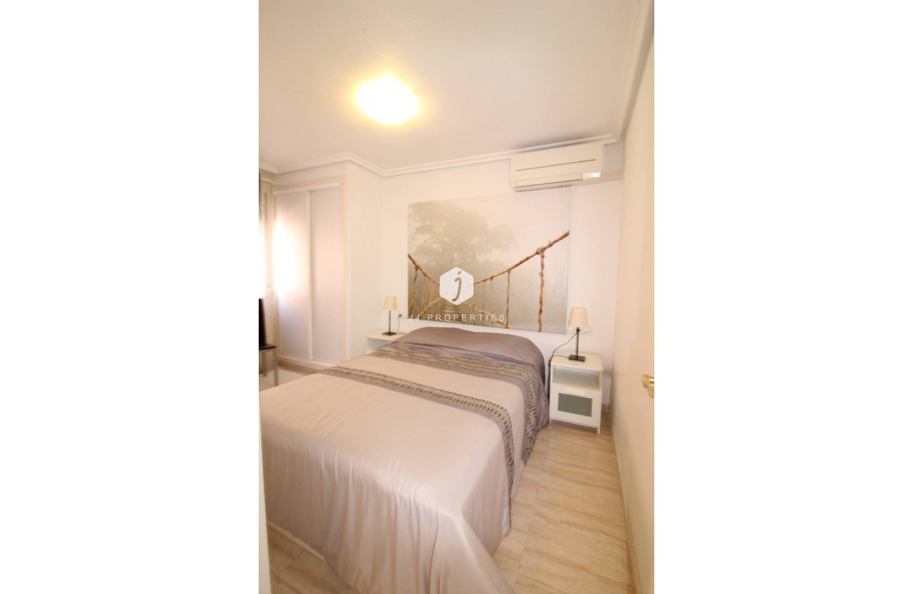 Tweedehands - Appartement / flat -
Torrevieja - Centro