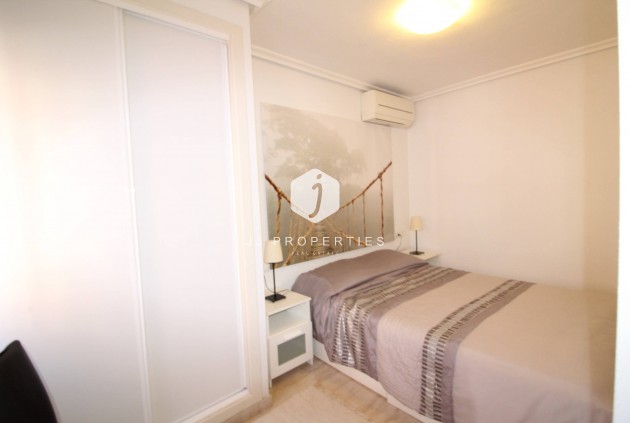 Tweedehands - Appartement / flat -
Torrevieja - Centro
