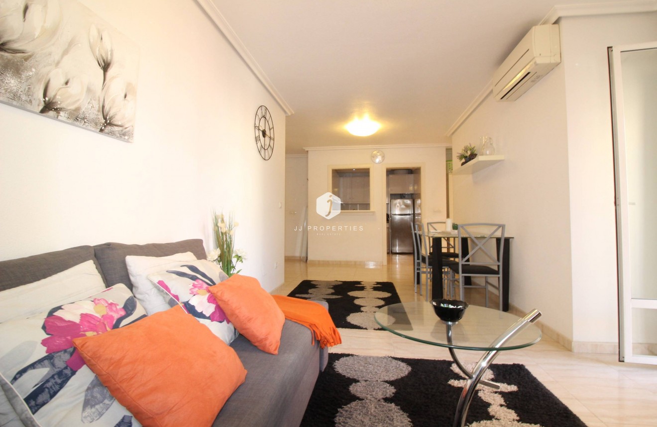 Tweedehands - Appartement / flat -
Torrevieja - Centro