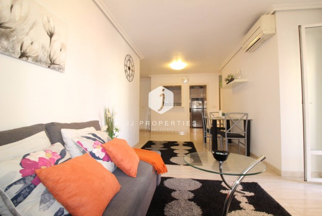 Tweedehands - Appartement / flat -
Torrevieja - Centro