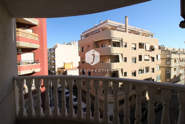 Tweedehands - Appartement / flat -
Torrevieja - Centro