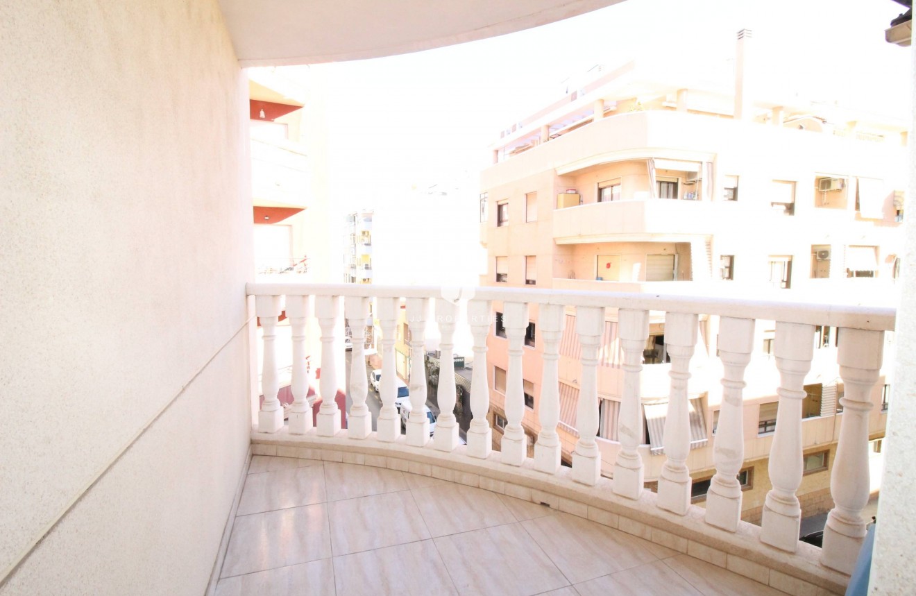 Tweedehands - Appartement / flat -
Torrevieja - Centro