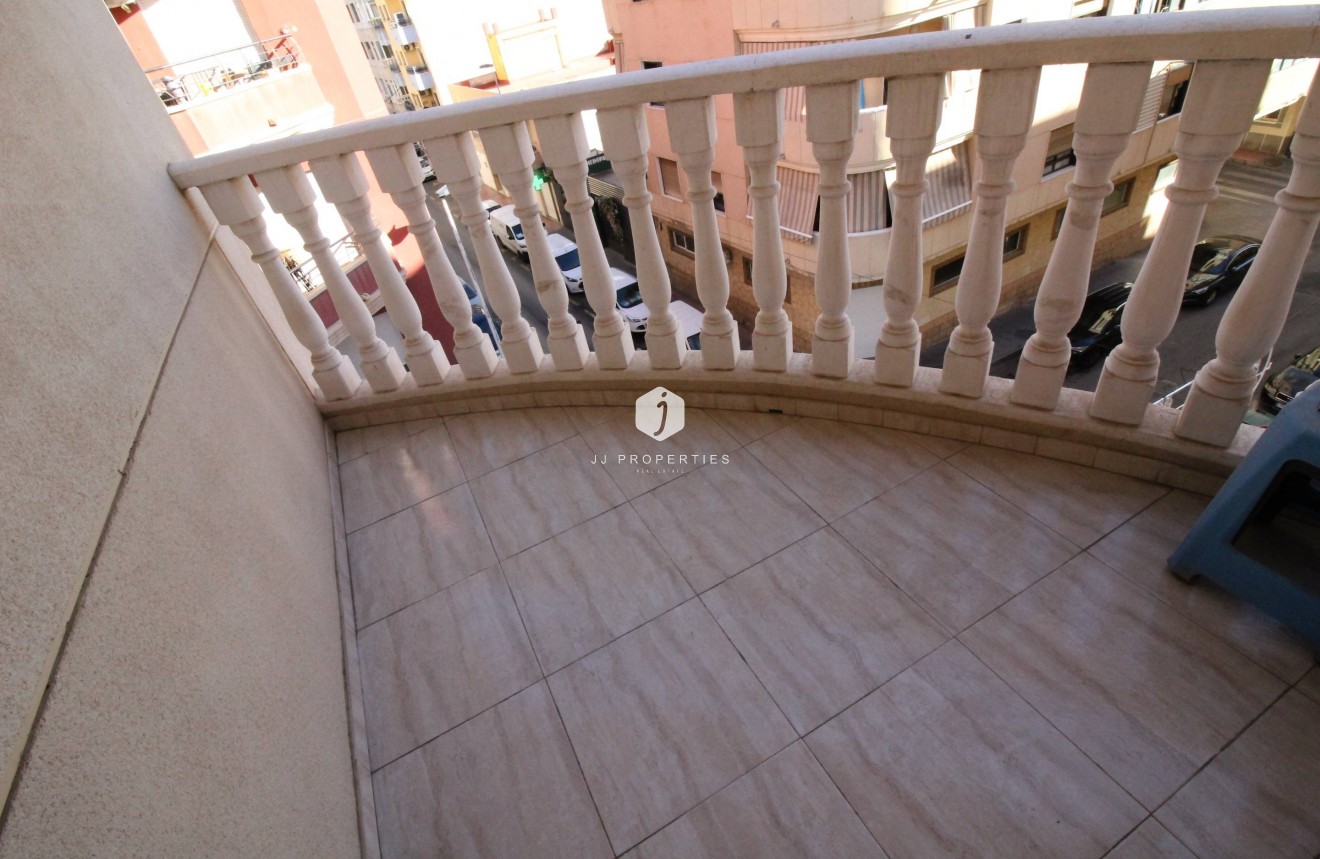 Tweedehands - Appartement / flat -
Torrevieja - Centro
