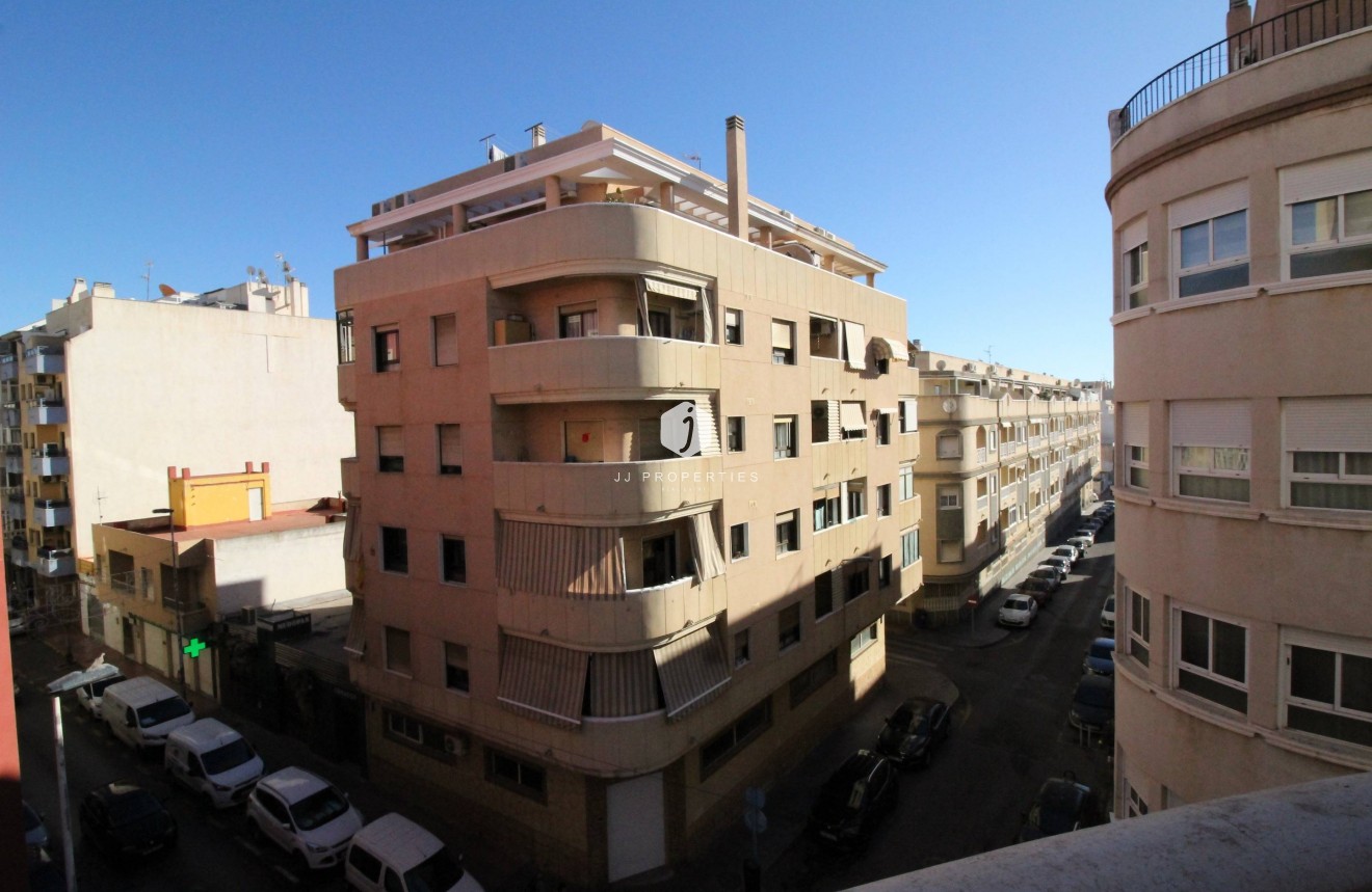 Tweedehands - Appartement / flat -
Torrevieja - Centro