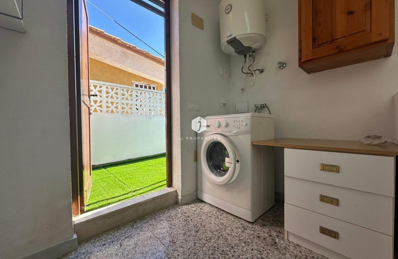 D'occasion - Chalet -
Torrevieja - Cabo cervera