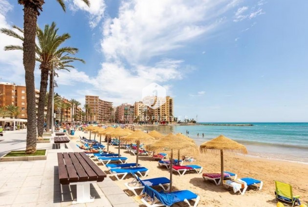 D'occasion - Chalet -
Torrevieja - Cabo cervera