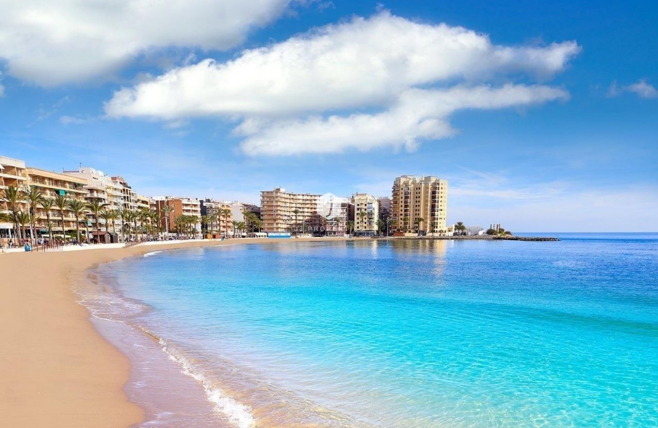 D'occasion - Chalet -
Torrevieja - Cabo cervera