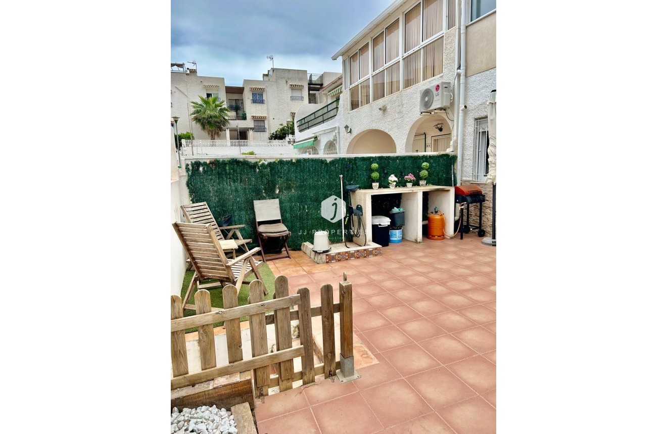 Aus zweiter Hand - Wohnung -
Torrevieja - Sector 25