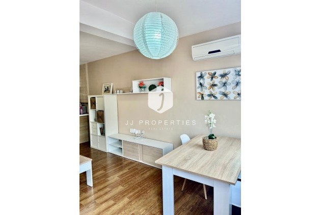 Aus zweiter Hand - Wohnung -
Torrevieja - Sector 25