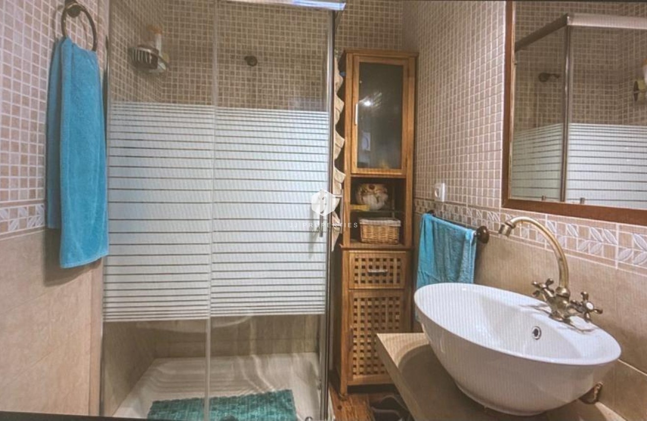 Aus zweiter Hand - Wohnung -
Torrevieja - Sector 25