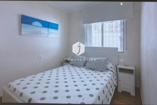 Aus zweiter Hand - Wohnung -
Torrevieja - Sector 25