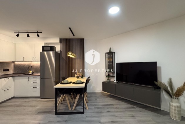 Tweedehands - Appartement / flat -
Torrevieja - Centro