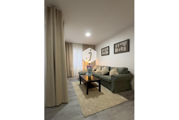 Tweedehands - Appartement / flat -
Torrevieja - Centro