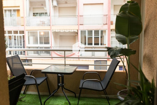 Tweedehands - Appartement / flat -
Torrevieja - Centro