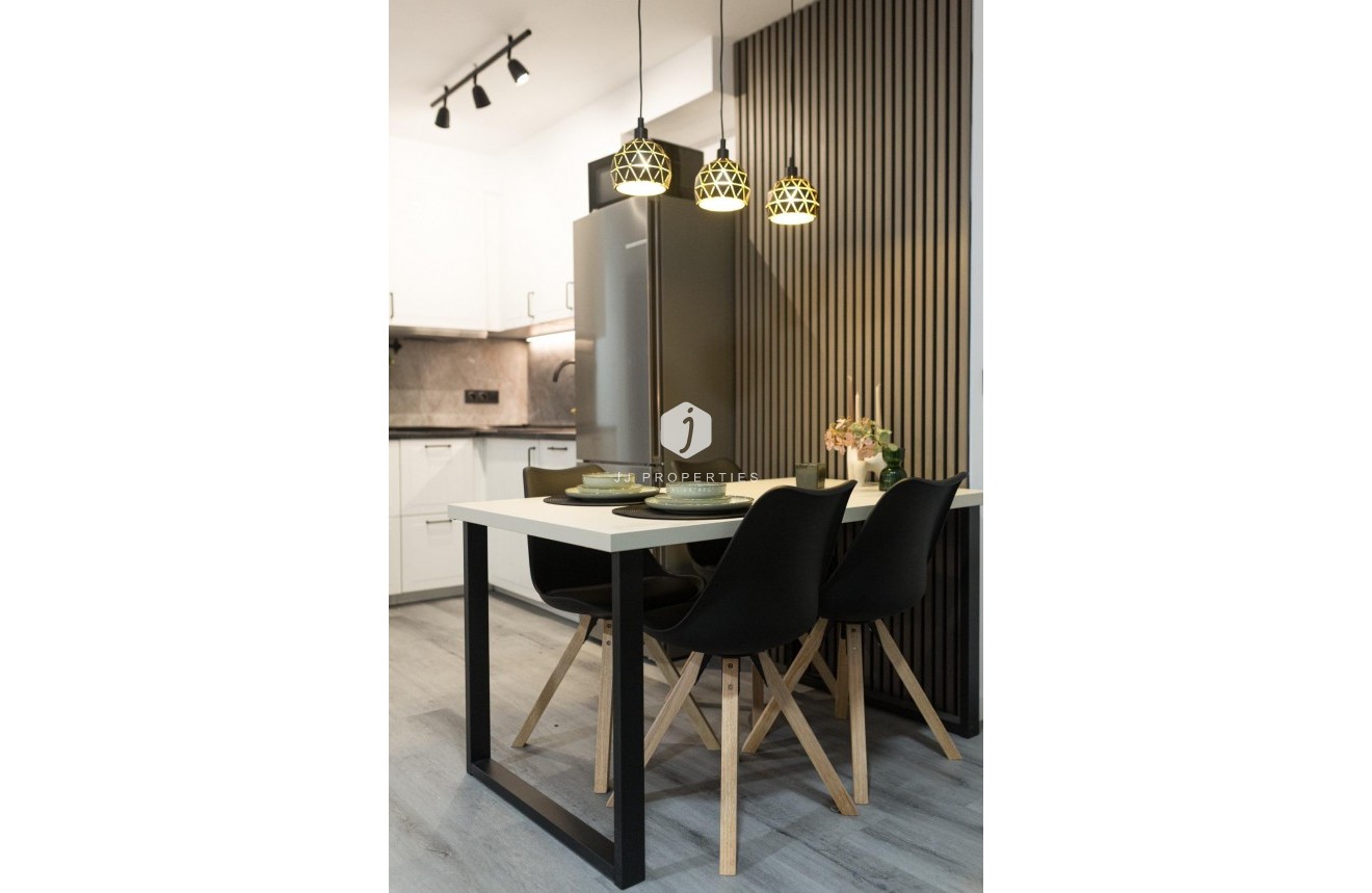 Tweedehands - Appartement / flat -
Torrevieja - Centro