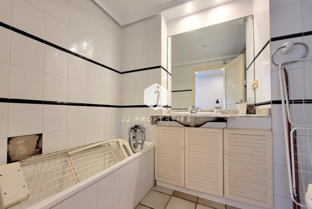 Tweedehands - Penthouse -
Torrevieja - Playa De La Mata