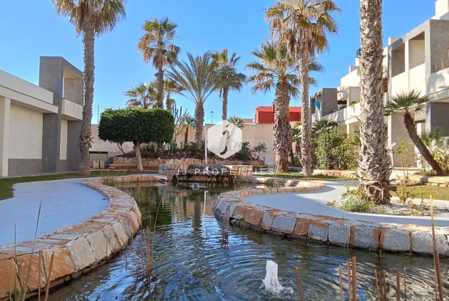 Tweedehands - Penthouse -
Torrevieja - Playa De La Mata