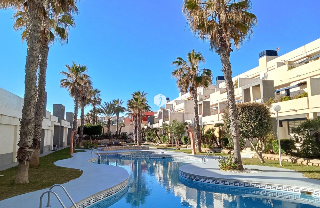 Tweedehands - Penthouse -
Torrevieja - Playa De La Mata