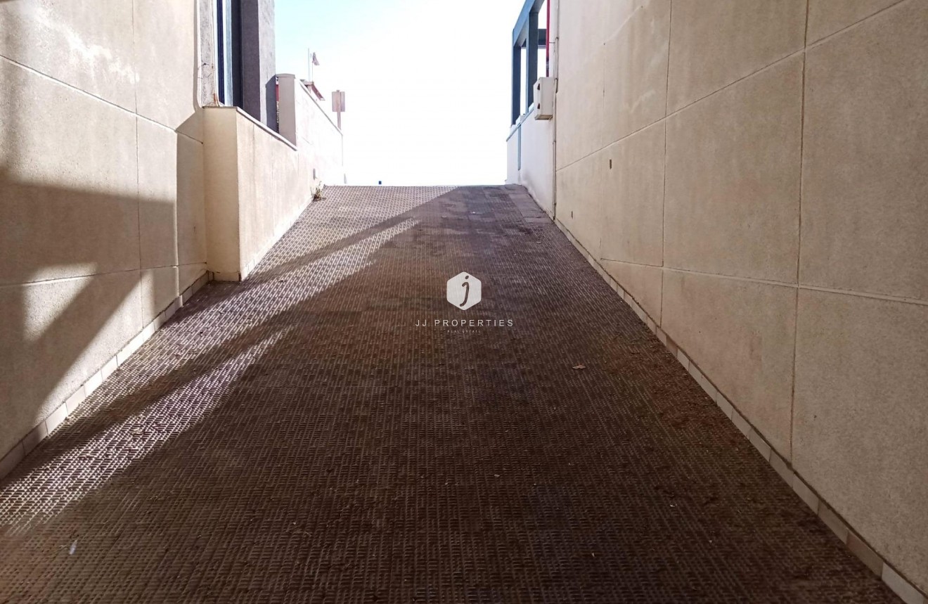 Tweedehands - Penthouse -
Torrevieja - Playa De La Mata