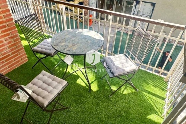 Segunda mano - Apartamento / piso -
Torrevieja - Centro - Muelle Pesquero