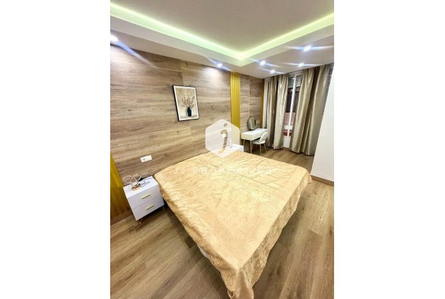 Segunda mano - Apartamento / piso -
Torrevieja - Centro - Muelle Pesquero