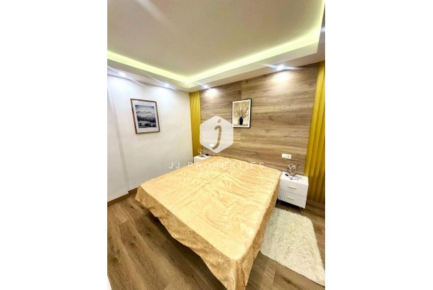 Segunda mano - Apartamento / piso -
Torrevieja - Centro - Muelle Pesquero