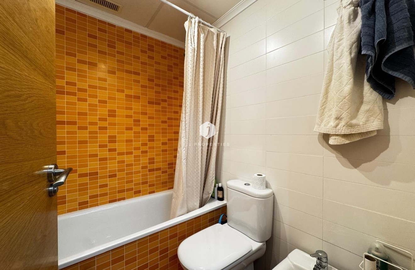 Resale - Apartment / flat -
Torrevieja - Playa del Cura