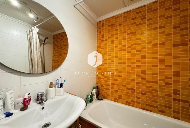 Resale - Apartment / flat -
Torrevieja - Playa del Cura
