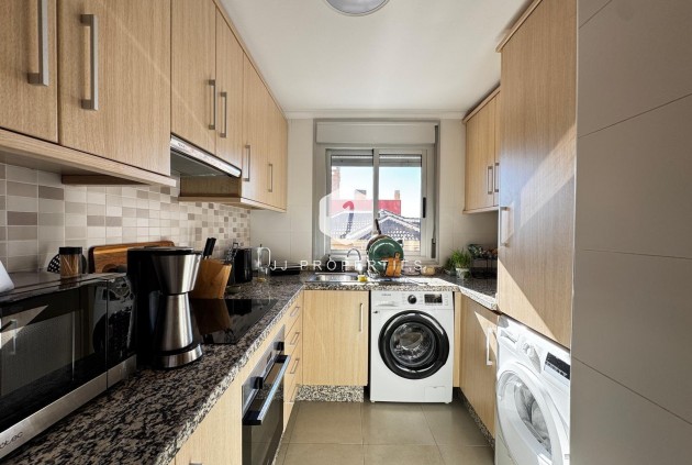Resale - Apartment / flat -
Torrevieja - Playa del Cura