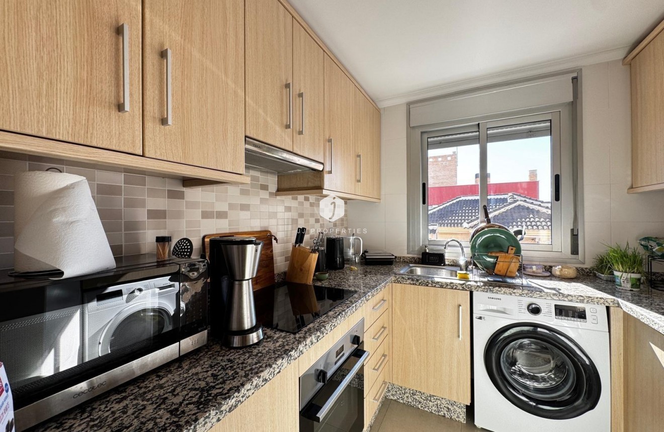 Resale - Apartment / flat -
Torrevieja - Playa del Cura
