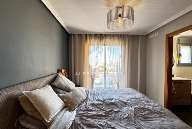 Resale - Apartment / flat -
Torrevieja - Playa del Cura