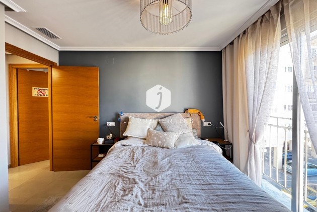 Resale - Apartment / flat -
Torrevieja - Playa del Cura