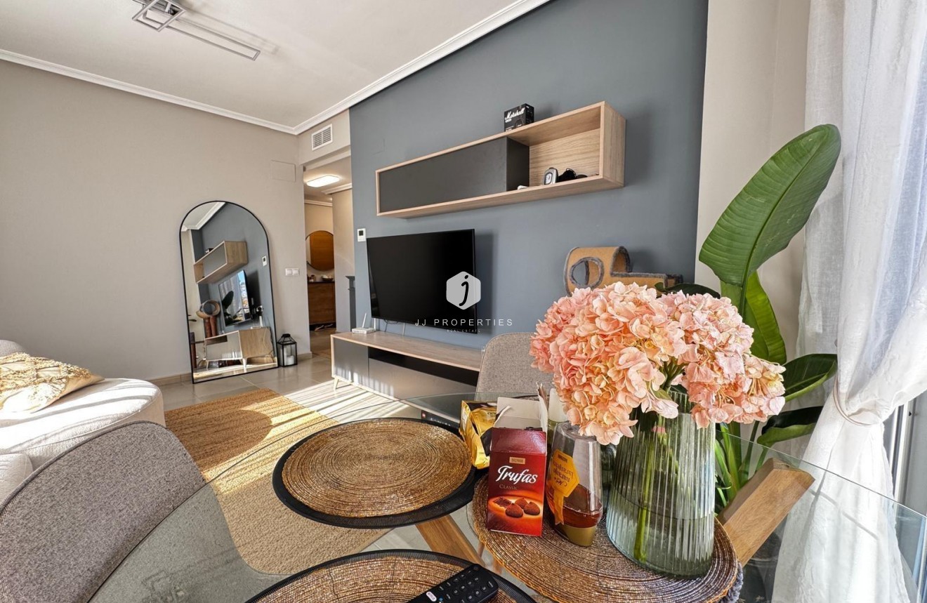 Resale - Apartment / flat -
Torrevieja - Playa del Cura