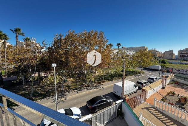 Resale - Apartment / flat -
Torrevieja - Playa del Cura