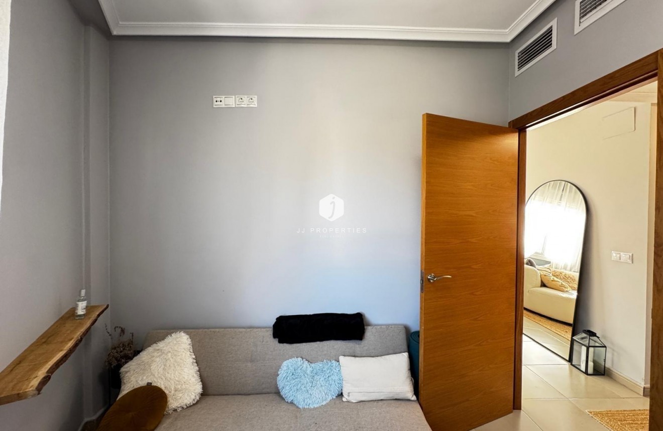 Resale - Apartment / flat -
Torrevieja - Playa del Cura
