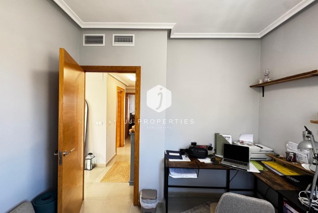 Resale - Apartment / flat -
Torrevieja - Playa del Cura