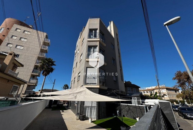 Resale - Apartment / flat -
Torrevieja - Playa del Cura