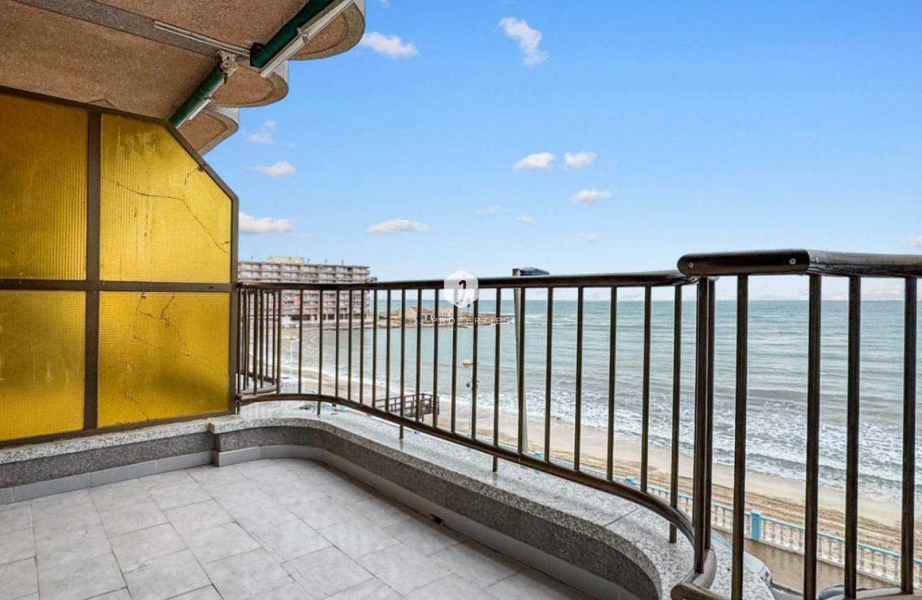 Resale - Apartment / flat -
Torrevieja - Costa Blanca