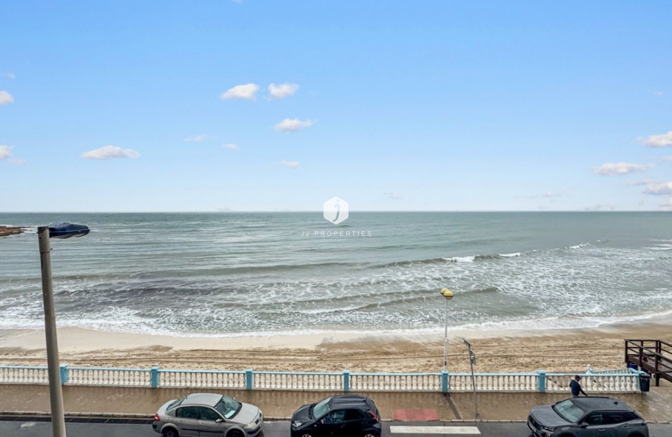 Resale - Apartment / flat -
Torrevieja - Costa Blanca