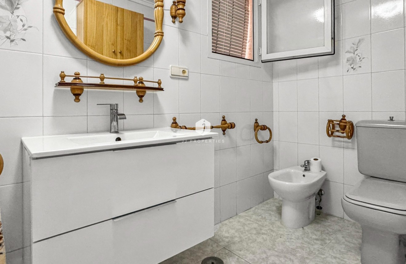 Resale - Apartment / flat -
Torrevieja - Costa Blanca