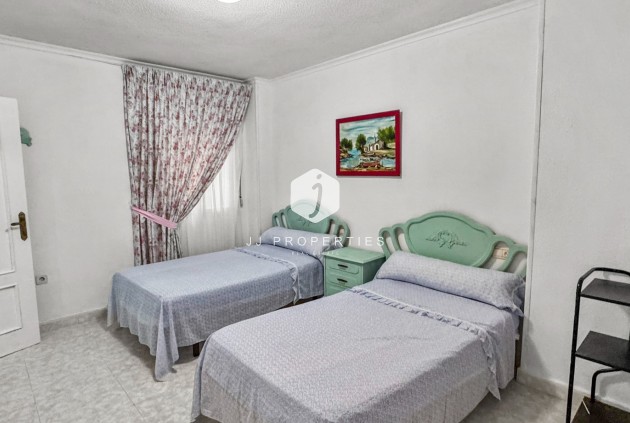 Resale - Apartment / flat -
Torrevieja - Costa Blanca