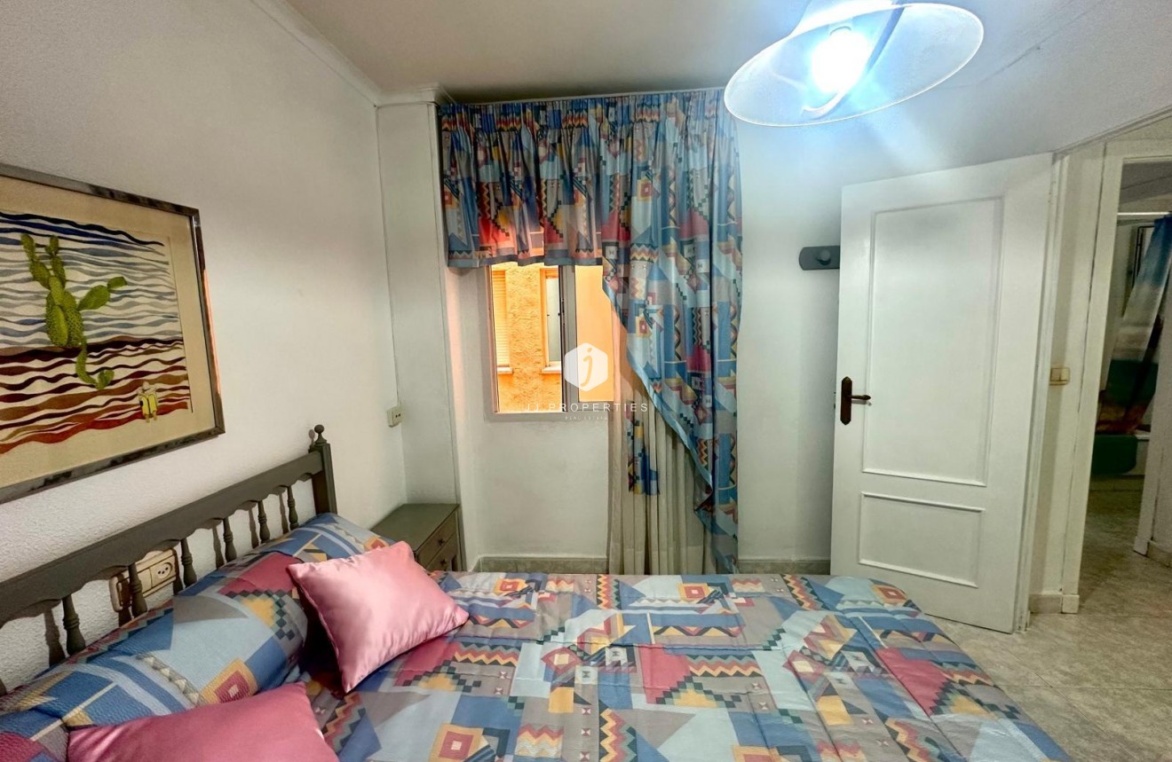 D'occasion - Appartement -
Torrevieja - Centro