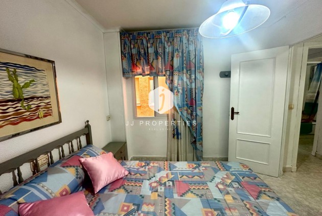 D'occasion - Appartement -
Torrevieja - Centro