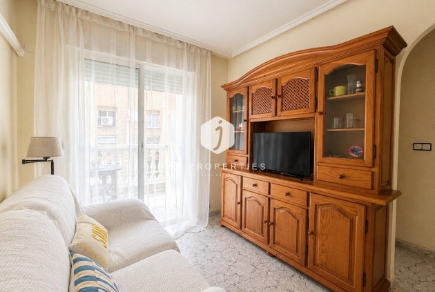 D'occasion - Appartement -
Torrevieja - Habaneras