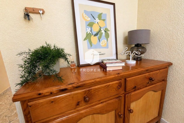 D'occasion - Appartement -
Torrevieja - Habaneras