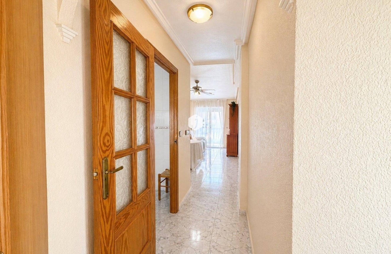 D'occasion - Appartement -
Torrevieja - Habaneras
